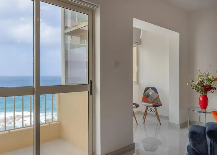 Sliema Bedrooms With Ensuite Bathrooms