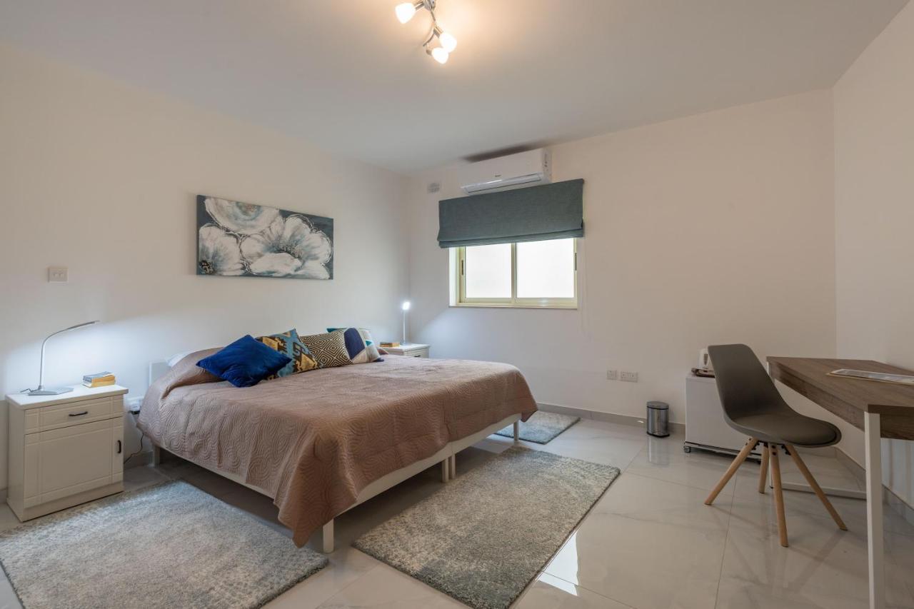 Bedrooms With Ensuite Bathrooms Homestay Sliema