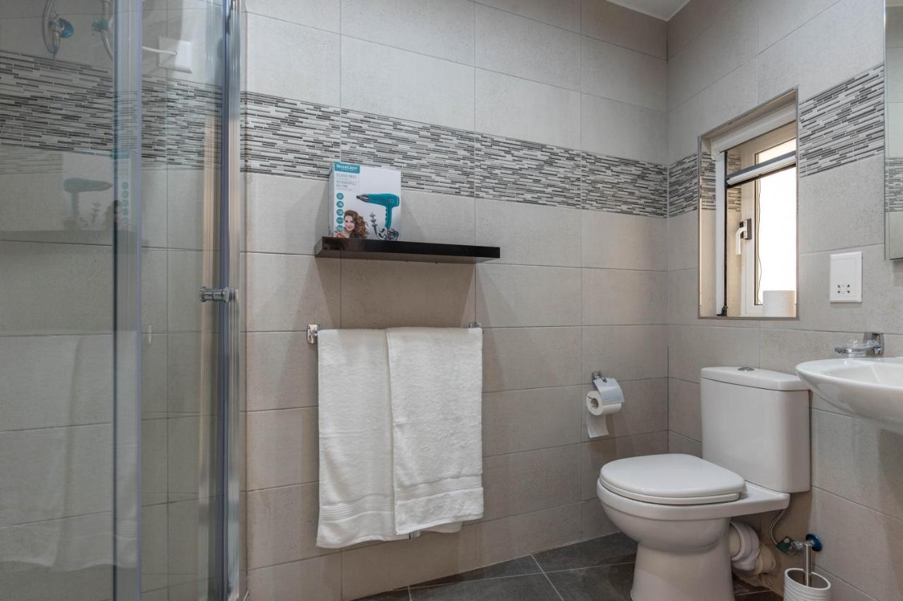 Bedrooms With Ensuite Bathrooms Homestay *